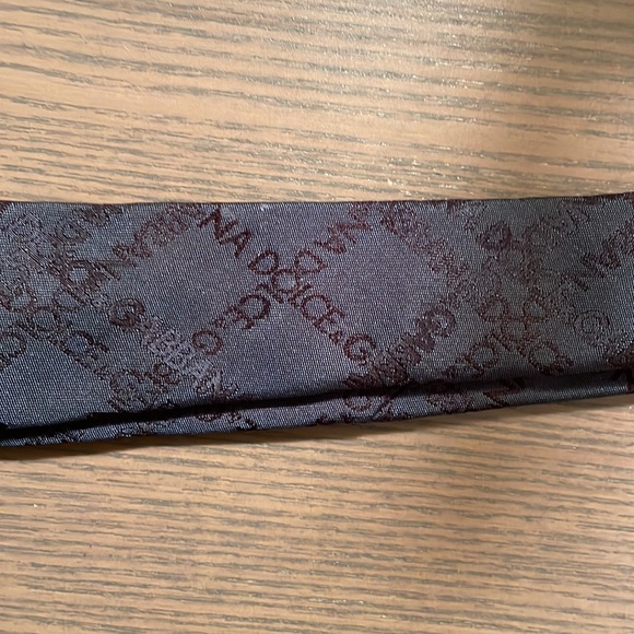 Mens Dolce Gabbana tie. Bluey/grey colour with embossing of brand. - Picture 9 of 11